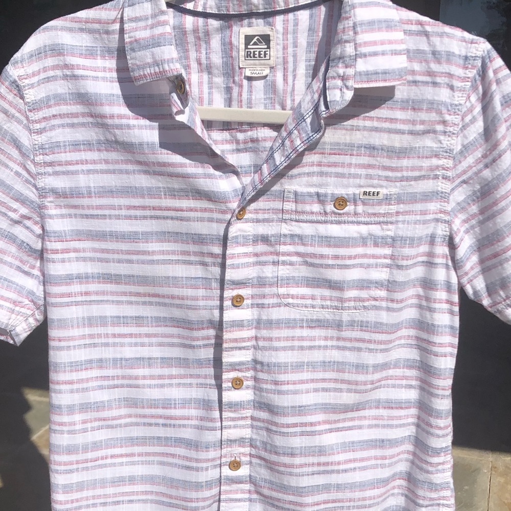 REEF BUTTON DOWN SHIRT MEN’S S